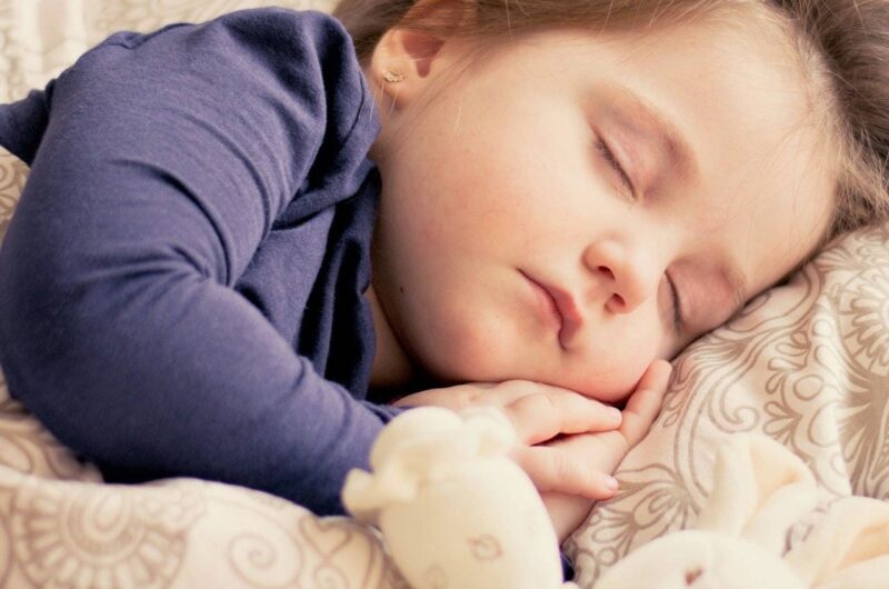 Jak naturalnie usypiać dzieci?